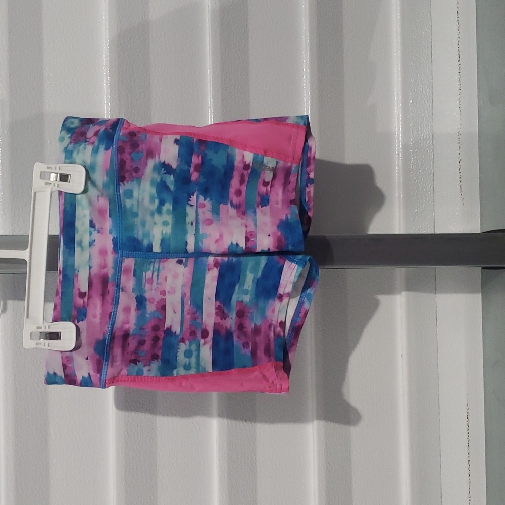 Reebok brand‎ shorts size Large (12-14)